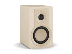 Alternative view of Bluesound Node Nano + NAD C316 + Dali Kupid